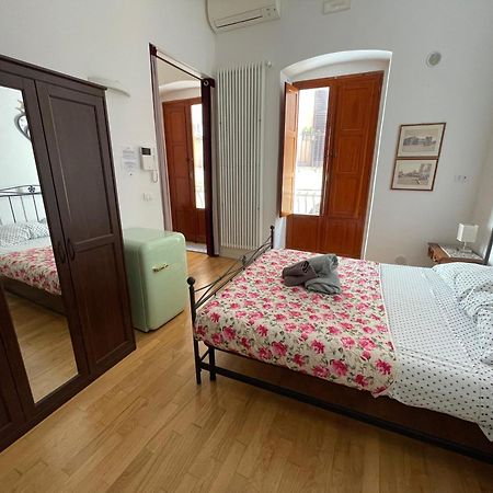 Lovely Room In Bari Old Town Exterior photo